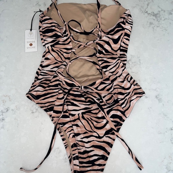Shade & Shore Women's One Piece Swimsuit Swim Swimwear Medium animal print - Picture 3 of 8